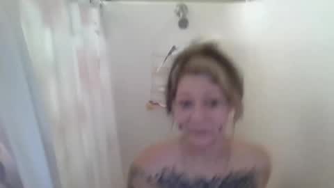 foxyfang online show from September 2025 01:48:02 PM