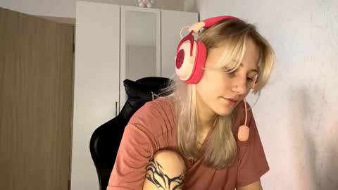 Kate online show from November 2025 08:09:01 AM