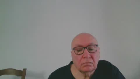 Snapshot of fra94 chatting on April 2026 01:45:02 PM fra94 online show from April 2026 01:45:02 PM