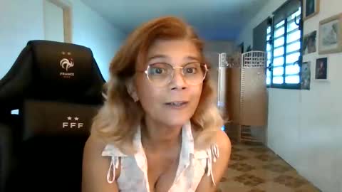 francelune online show from November 2025 01:13:01 PM