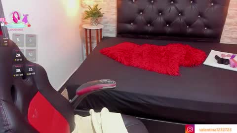          online show from October 2025 03:25:01 AM