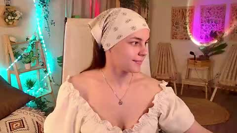 Snapshot of francescacavaliere chatting on May 2026 10:36:01 AM Francesca online show from May 2026 10:36:01 AM