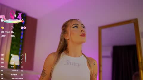 Franci online show from September 2025 04:52:01 PM