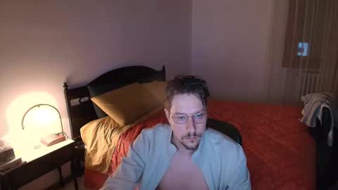 francesco_831115 online show from April 2026 07:08:01 PM