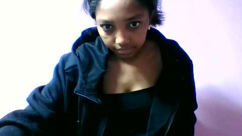 Snapshot of francia333068 chatting on June 2026 02:12:01 AM francia333068 online show from June 2026 02:12:01 AM