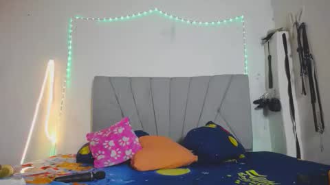 francihot4 online show from December 2025 01:44:02 AM