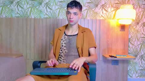 Franco online show from October 2025 09:04:01 PM