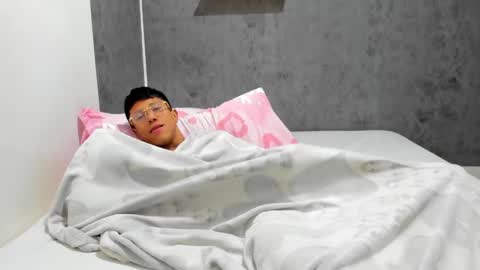 Franco online show from December 2024 04:06:01 PM