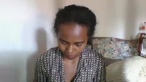 Snapshot of francoisee chatting on April 2026 08:22:02 AM Hamie Sexy online show from April 2026 08:22:02 AM