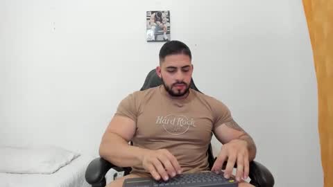 frank_foxx1 online show from October 2025 03:48:01 AM