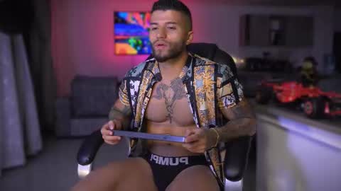 Frank Farrell. Hey remember to give me a thumbs up Ty online show from September 2025 01:16:01 AM