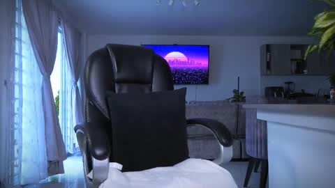 Frank Farrell. Hey remember to give me a thumbs up Ty online show from February 2026 09:55:01 PM