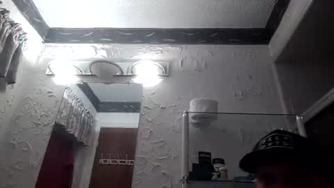 Famous Blue Eyes online show from April 2026 02:42:01 AM