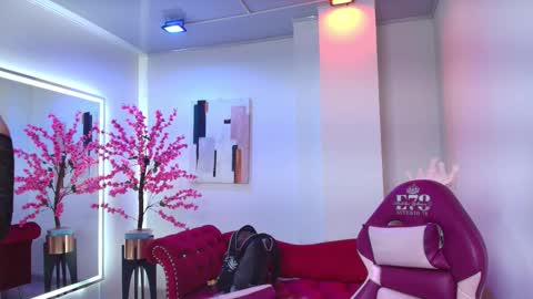 Franshesca online show from February 2026 11:02:01 AM