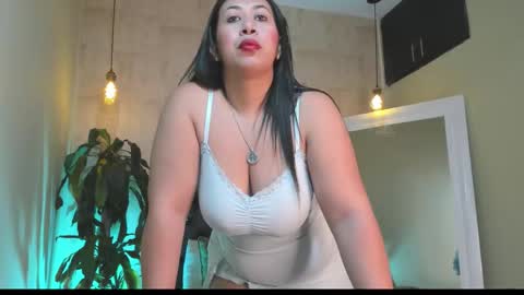 Snapshot of fransheska_mon chatting on February 2026 01:23:01 PM Fransheska online show from February 2026 01:23:01 PM