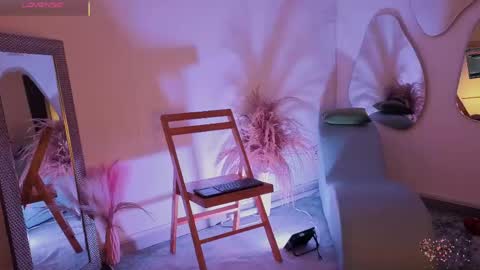 Fransheska online show from March 2026 12:08:01 PM