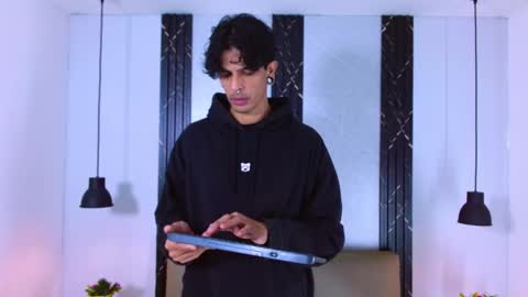 Snapshot of franvill_trato chatting on September 2025 07:29:01 PM Franvill trato online show from September 2025 07:29:01 PM