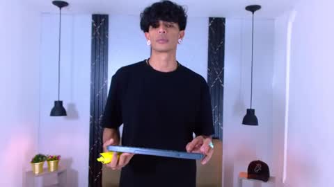 Snapshot of franvill_trato chatting on October 2025 07:43:01 PM Franvill trato online show from October 2025 07:43:01 PM