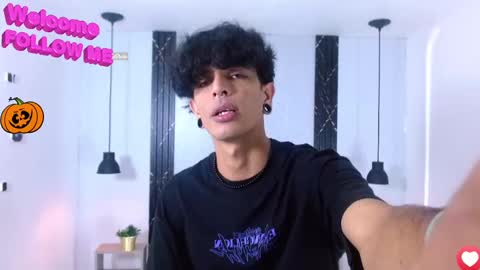 Snapshot of franvill_trato chatting on October 2025 07:45:01 PM Franvill trato online show from October 2025 07:45:01 PM