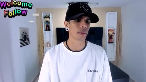 Snapshot of franvill_trato chatting on October 2025 07:46:02 PM Franvill trato online show from October 2025 07:46:02 PM