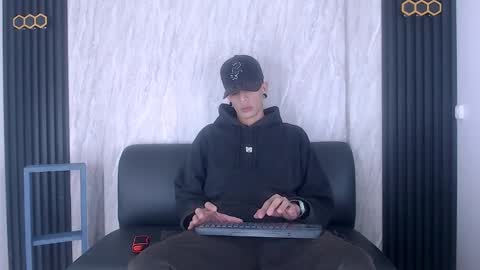 Snapshot of franvill_trato chatting on October 2025 12:04:01 PM Franvill trato online show from October 2025 12:04:01 PM