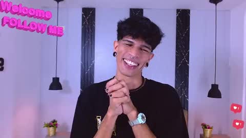 Snapshot of franvill_trato chatting on October 2025 07:59:01 PM Franvill trato online show from October 2025 07:59:01 PM