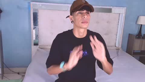 Snapshot of franvill_trato chatting on October 2025 12:17:01 PM Franvill trato online show from October 2025 12:17:01 PM