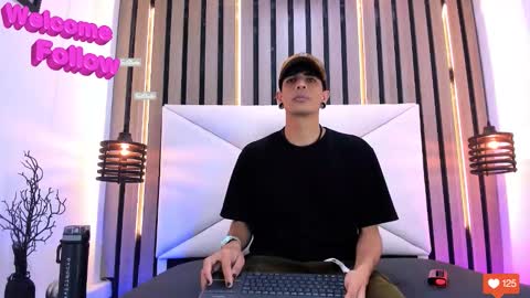 Snapshot of franvill_trato chatting on October 2025 07:13:02 PM Franvill trato online show from October 2025 07:13:02 PM