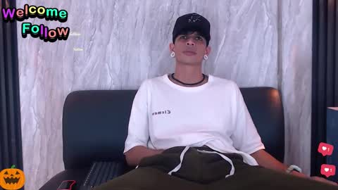 Snapshot of franvill_trato chatting on October 2025 08:05:01 PM Franvill trato online show from October 2025 08:05:01 PM