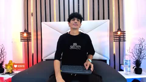 Snapshot of franvill_trato chatting on November 2025 07:38:01 PM Franvill trato online show from November 2025 07:38:01 PM