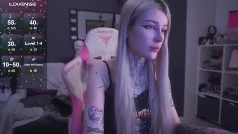 Snapshot of fraulein_mooon chatting on February 2026 11:31:02 PM Asya UwU online show from February 2026 11:31:02 PM