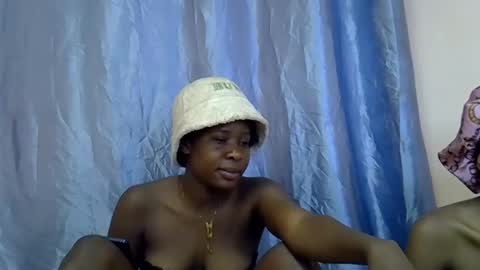 Snapshot of freakie_sissy chatting on November 2025 07:05:02 PM kiki online show from November 2025 07:05:02 PM