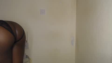 Snapshot of freaky_ass chatting on January 2025 12:37:01 AM Berry online show from January 2025 12:37:01 AM