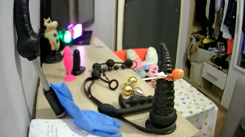 Hell In Us online show from January 2026 01:00:02 AM