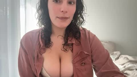 Snapshot of freckledeer chatting on August 2026 05:48:02 PM freckledeer online show from August 2026 05:48:02 PM