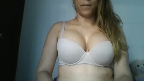 freddymar0109 online show from January 2026 07:17:01 PM