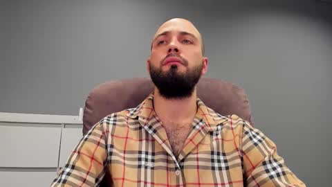 Andrew online show from October 2025 03:23:02 AM