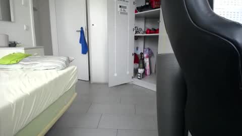 Walter Fischer online show from November 2025 10:06:02 AM