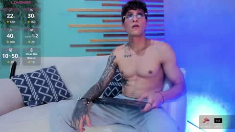 Xavier online show from November 2025 07:37:02 PM