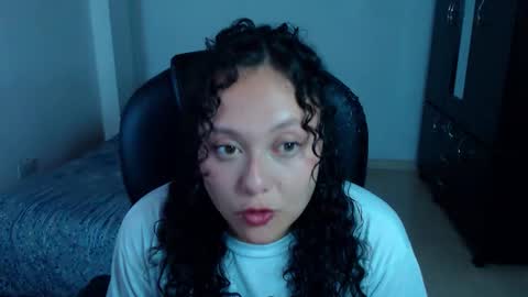 Louise  online show from October 2025 03:07:01 AM