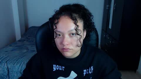 Louise  online show from November 2025 12:04:01 PM