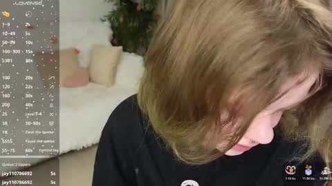 Freya online show from November 2025 10:01:01 PM