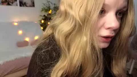 Freya online show from November 2025 09:08:01 PM