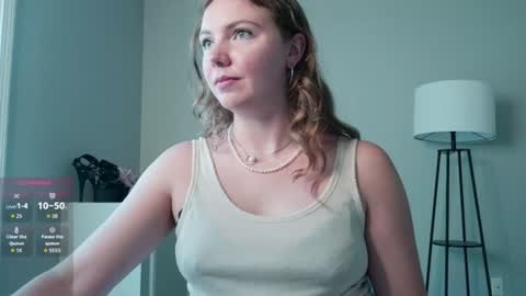 Snapshot of freyafux chatting on June 2026 10:18:02 PM Miss Freya online show from June 2026 10:18:02 PM