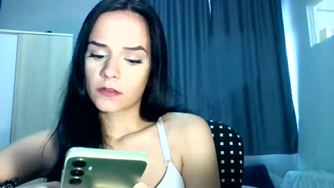 Freya online show from December 2024 01:03:01 PM