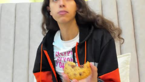 FREYA online show from February 2025 06:59:01 PM