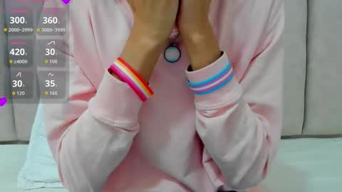 FREYA online show from October 2025 07:00:01 PM