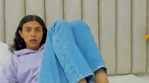 FREYA online show from October 2025 07:47:01 PM