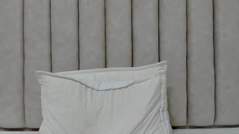 FREYA online show from October 2025 07:03:02 PM