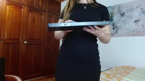 freyanatural online show from January 2025 12:22:02 AM